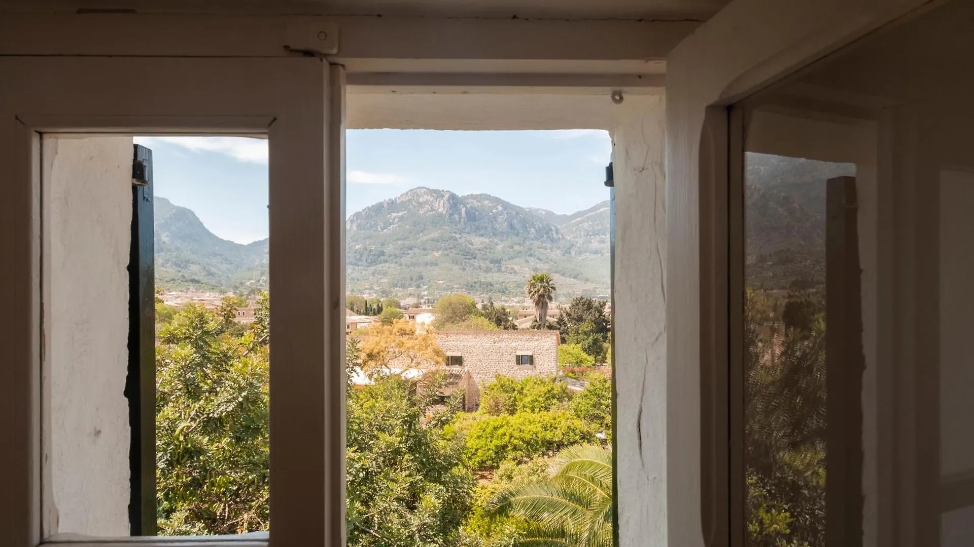 Can Busquera Soller Villa